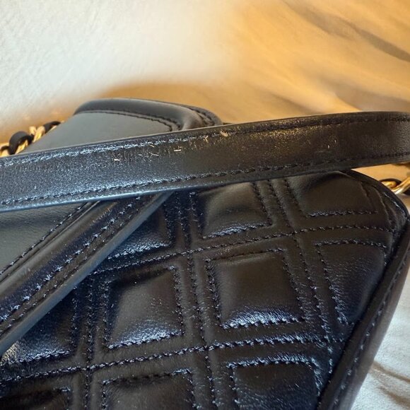 Tory Burch Small Fleming Convertible Shoulder Bag – Black / Pre-owned - Picture 8 of 11